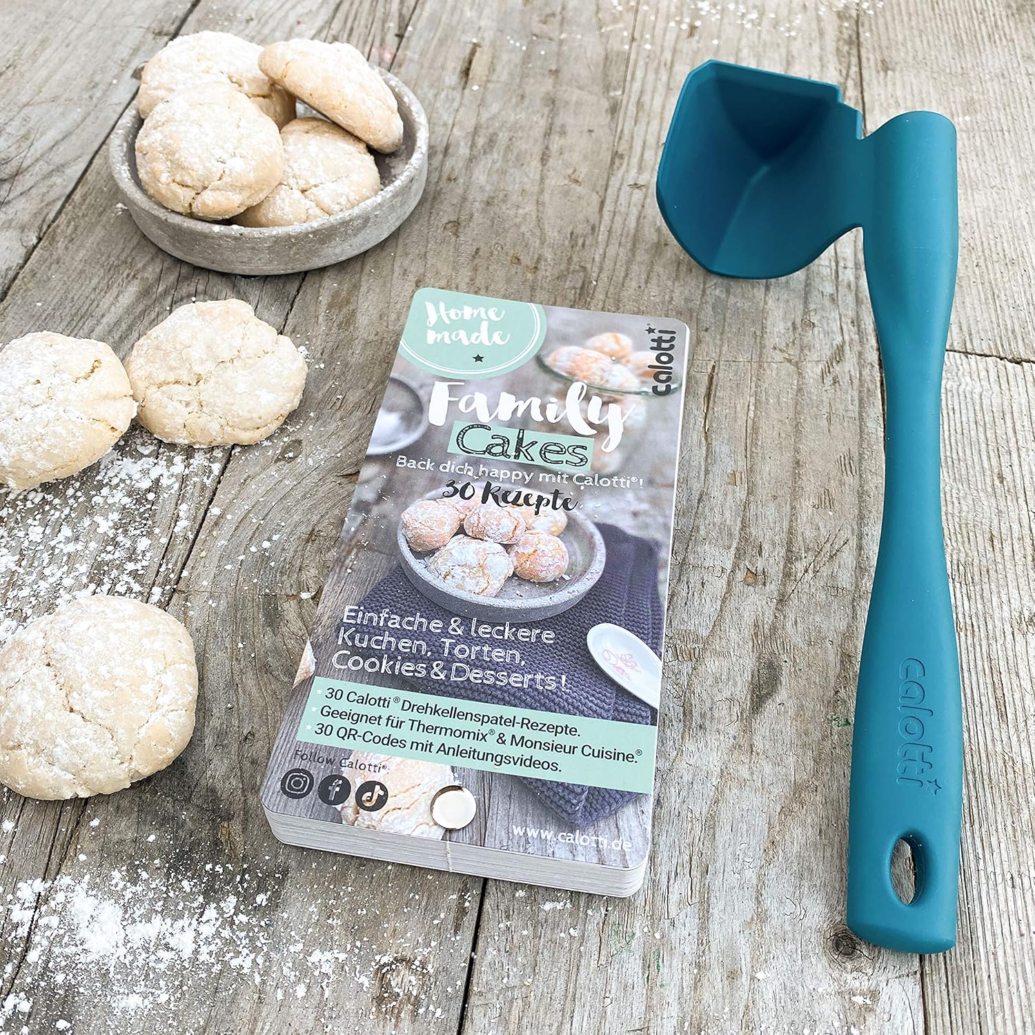 Calotti® Family Cakes - 30 leckere Kuchen, Torten, Cookies und Dessert Rezepte, geeignet für Monsieur Cuisine® & Thermomix®. Mit QR Codes zu den Anleitungsvideos.